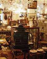 антиквариат магазин антикварная лавка старинные вещи часы светильник серебро